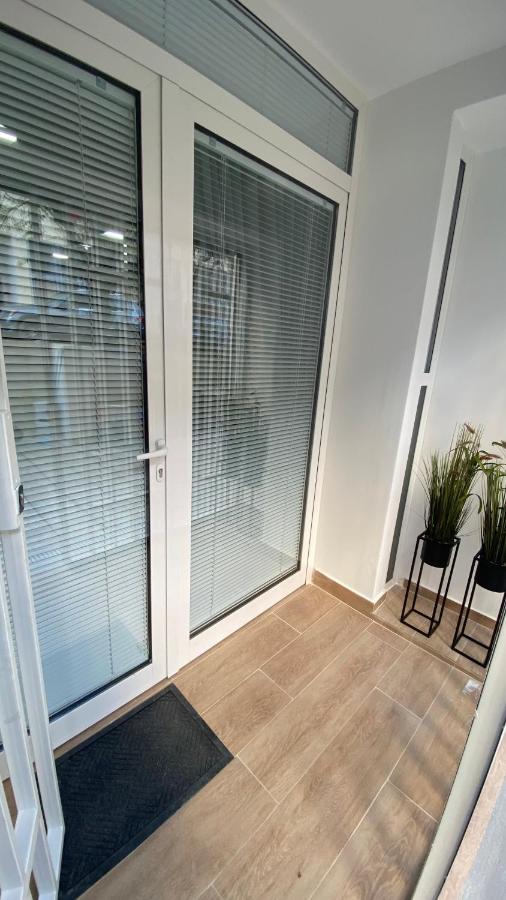 Kosta'S Home Tiranë Ngoại thất bức ảnh