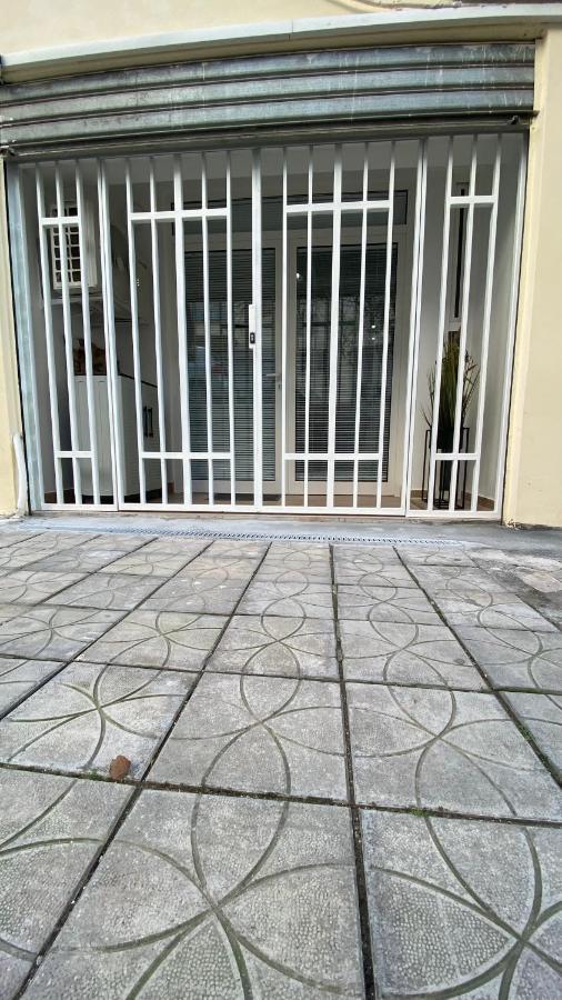 Kosta'S Home Tiranë Ngoại thất bức ảnh
